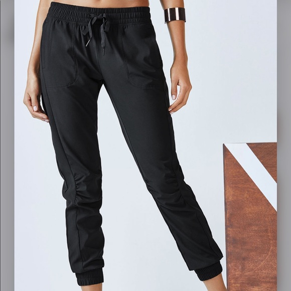 Fabletics Black Ruched Knee Joggers 
